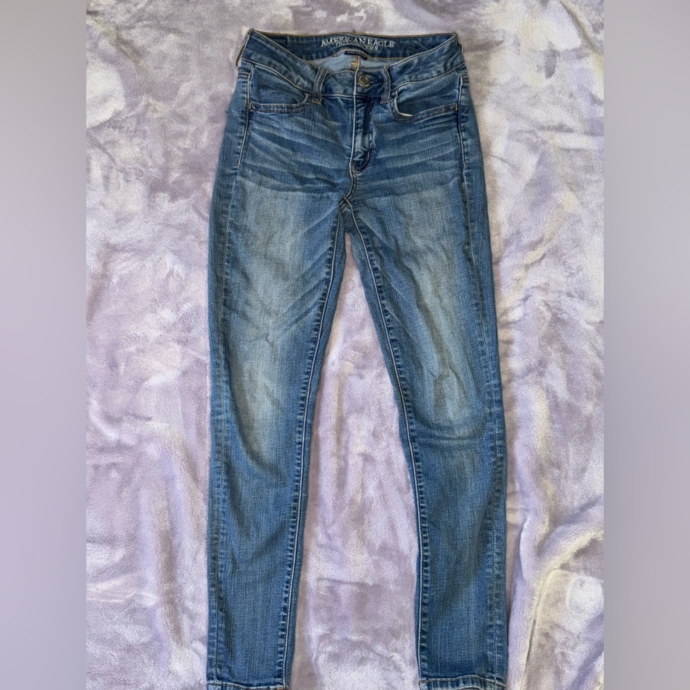 American Eagle Outfitters Blue Skinny Jeans with Vintage Appeal